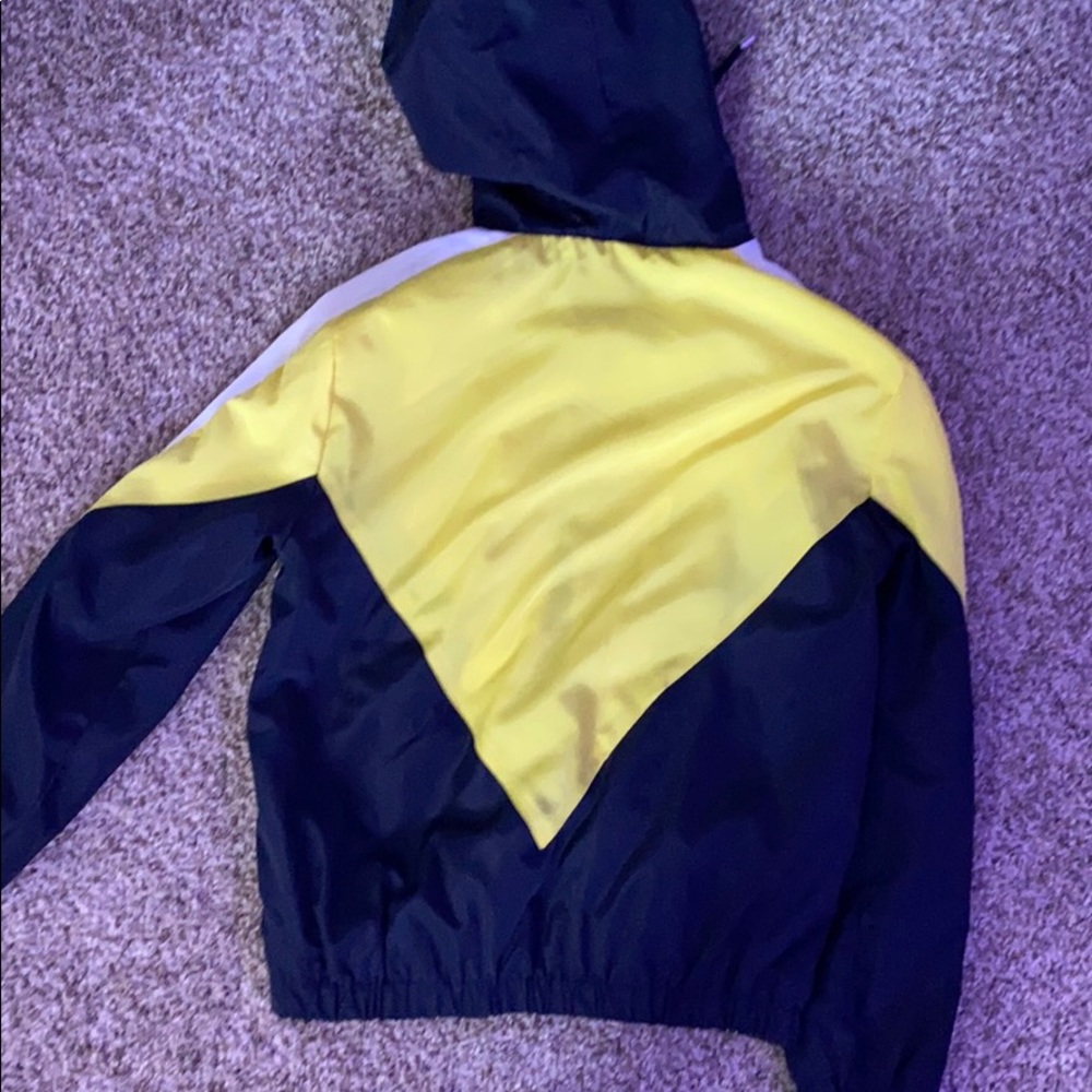 Windbreaker - Picture 3 of 3